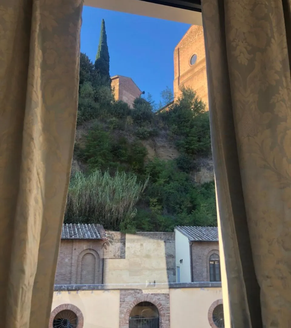 Siena Vip B&B 2*,