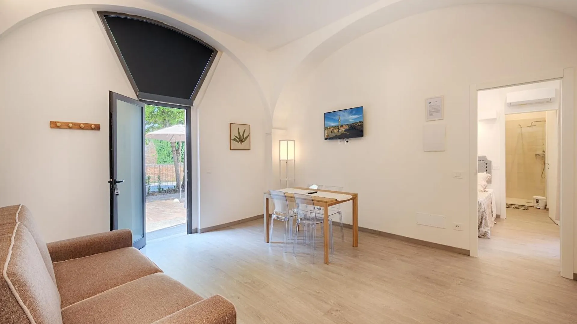 Siena Vip B&B 2*,